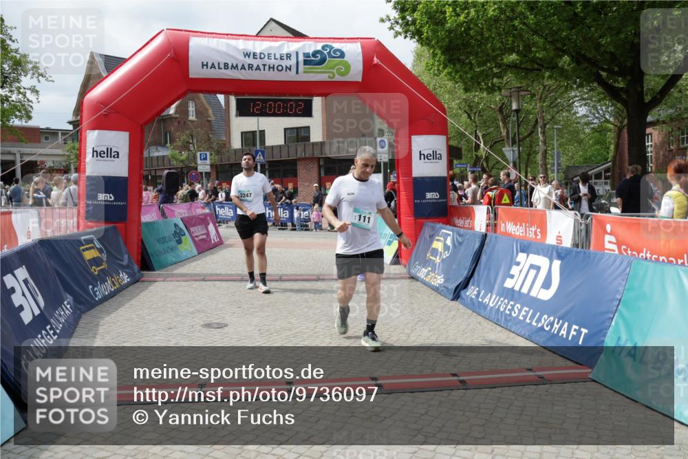 10.05.2026 - 8. Wedeler Halbmarathon Yannick Fuchs http://msf.ph/oto/9736097 10.05.2026 12:00:00 Ziel 103, 111, 793 meine-sportfotos.de