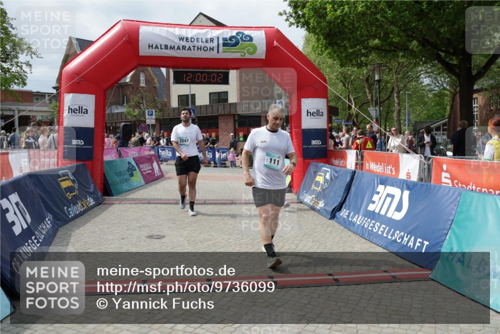 10.05.2026 - 8. Wedeler Halbmarathon Yannick Fuchs http://msf.ph/oto/9736099 10.05.2026 12:00:01 Ziel 103, 111, 793 meine-sportfotos.de
