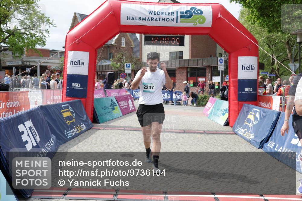 10.05.2026 - 8. Wedeler Halbmarathon Yannick Fuchs http://msf.ph/oto/9736104 10.05.2026 12:00:03 Ziel 103, 111 meine-sportfotos.de
