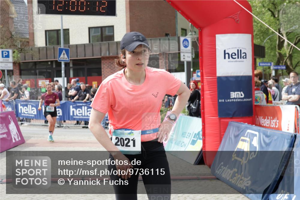 10.05.2026 - 8. Wedeler Halbmarathon Yannick Fuchs http://msf.ph/oto/9736115 10.05.2026 12:00:10 Ziel 557, 2021 meine-sportfotos.de
