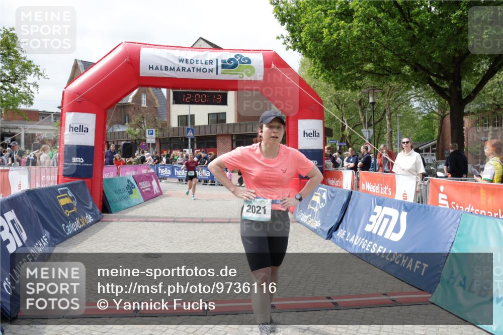 10.05.2026 - 8. Wedeler Halbmarathon Yannick Fuchs http://msf.ph/oto/9736116 10.05.2026 12:00:11 Ziel 557, 2021 meine-sportfotos.de