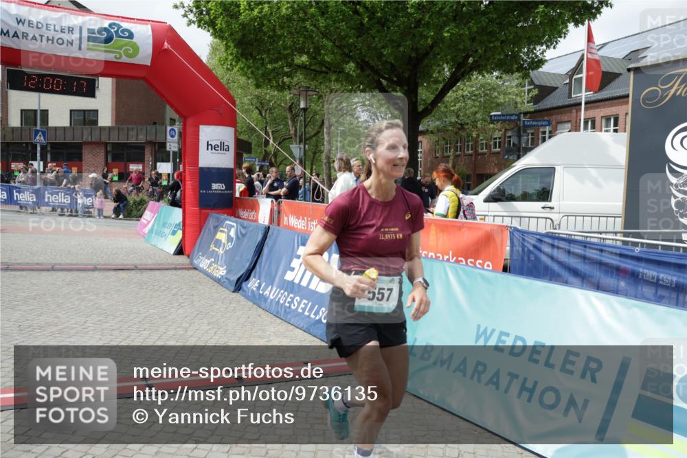10.05.2026 - 8. Wedeler Halbmarathon Yannick Fuchs http://msf.ph/oto/9736135 10.05.2026 12:00:15 Ziel 557, 820 meine-sportfotos.de