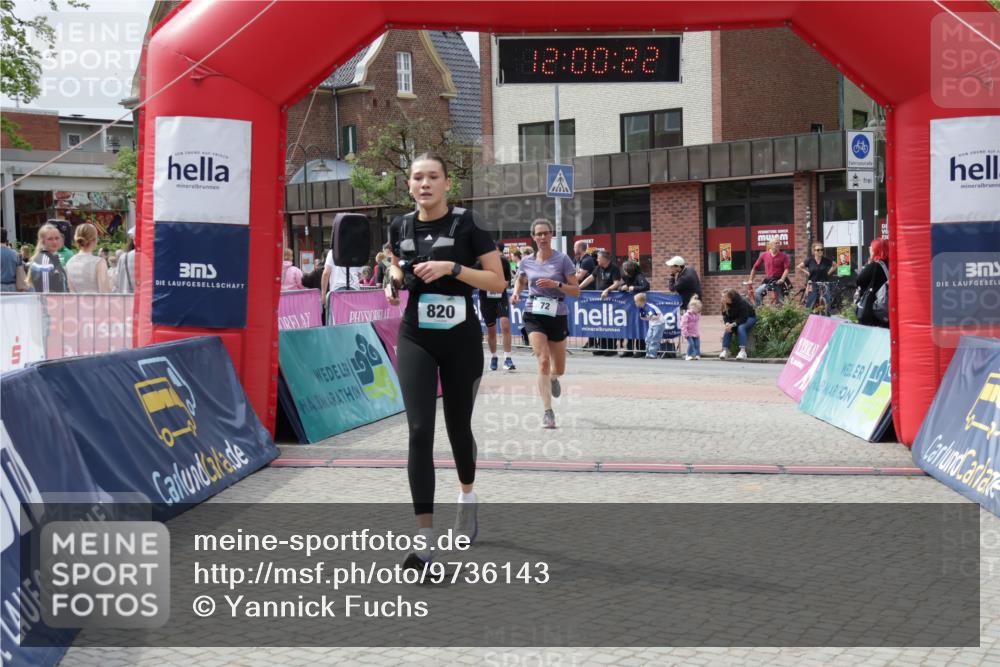 10.05.2026 - 8. Wedeler Halbmarathon Yannick Fuchs http://msf.ph/oto/9736143 10.05.2026 12:00:20 Ziel 72, 820 meine-sportfotos.de