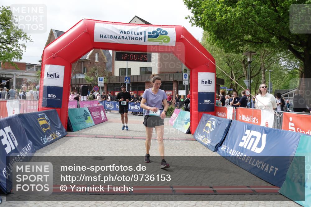 10.05.2026 - 8. Wedeler Halbmarathon Yannick Fuchs http://msf.ph/oto/9736153 10.05.2026 12:00:23 Ziel 72, 820, 867 meine-sportfotos.de