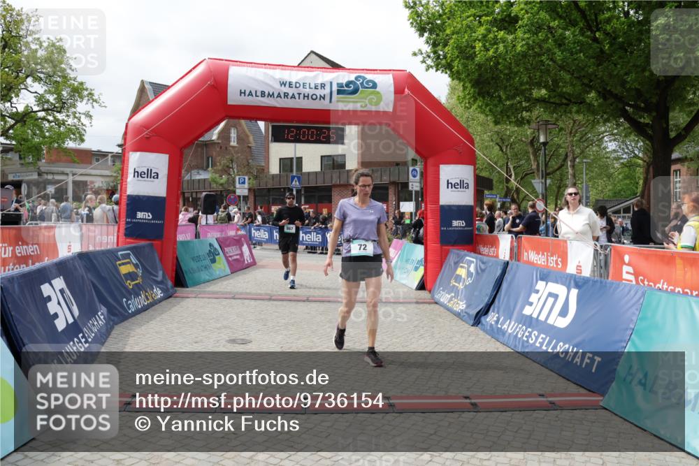 10.05.2026 - 8. Wedeler Halbmarathon Yannick Fuchs http://msf.ph/oto/9736154 10.05.2026 12:00:23 Ziel 72, 820, 867 meine-sportfotos.de