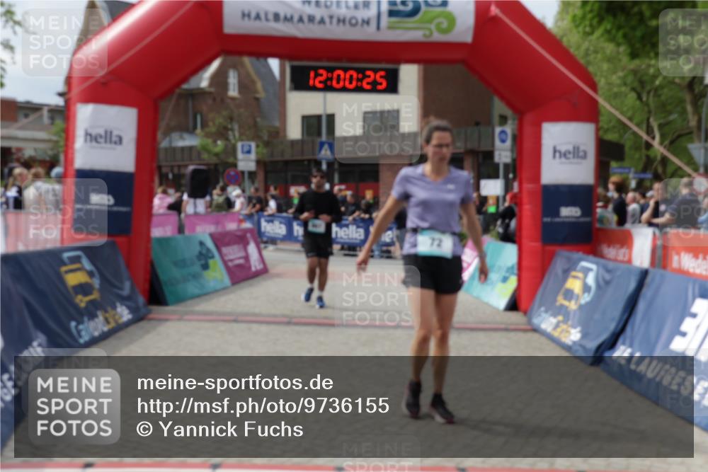 10.05.2026 - 8. Wedeler Halbmarathon Yannick Fuchs http://msf.ph/oto/9736155 10.05.2026 12:00:23 Ziel 72, 820, 867 meine-sportfotos.de