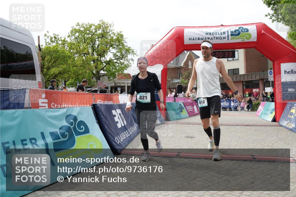 10.05.2026 - 8. Wedeler Halbmarathon Yannick Fuchs http://msf.ph/oto/9736176 10.05.2026 12:00:31 Ziel 299, 395, 469, 610, 821, 867, 899 meine-sportfotos.de