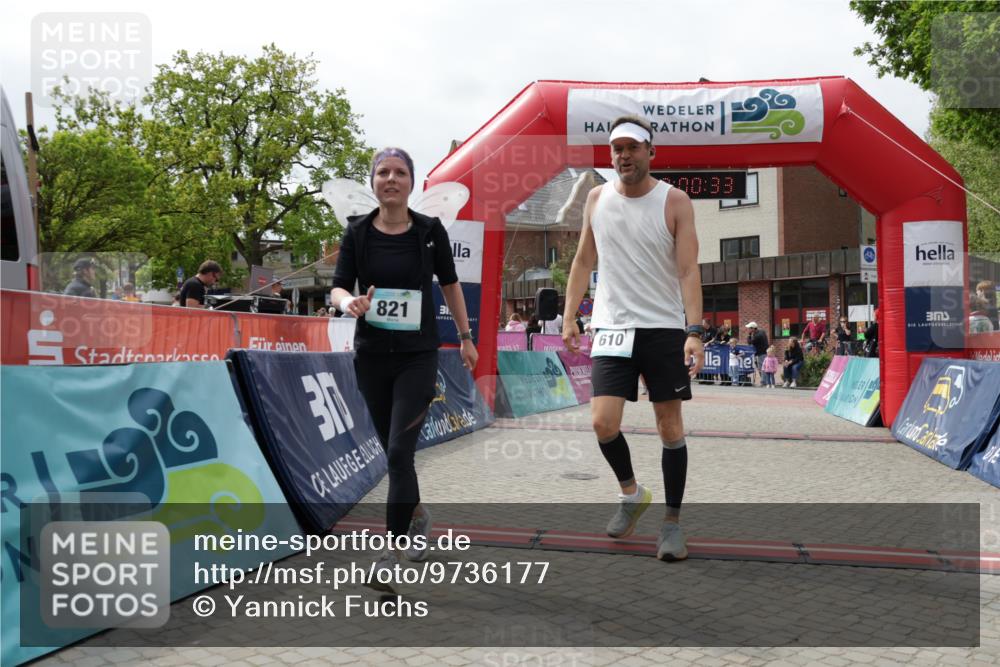 10.05.2026 - 8. Wedeler Halbmarathon Yannick Fuchs http://msf.ph/oto/9736177 10.05.2026 12:00:32 Ziel 299, 395, 469, 610, 821, 867, 899 meine-sportfotos.de