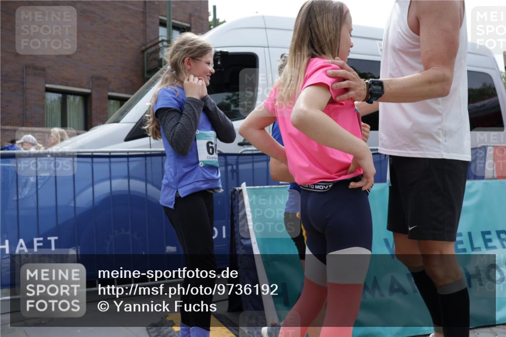 10.05.2026 - 8. Wedeler Halbmarathon Yannick Fuchs http://msf.ph/oto/9736192 10.05.2026 12:00:35 Ziel 281, 299, 395, 469, 821, 899 meine-sportfotos.de