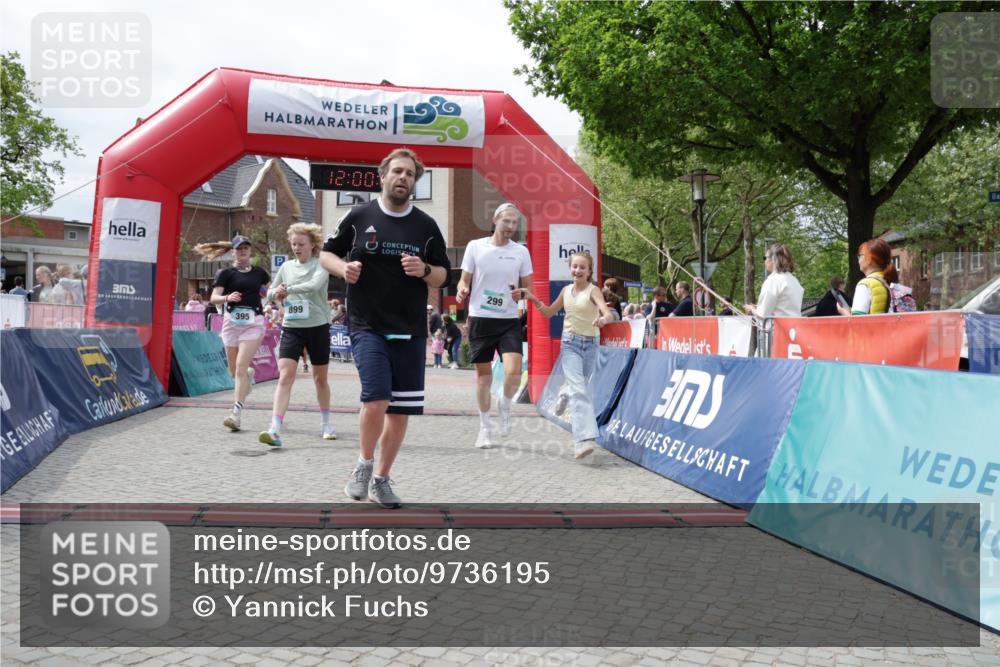 10.05.2026 - 8. Wedeler Halbmarathon Yannick Fuchs http://msf.ph/oto/9736195 10.05.2026 12:00:36 Ziel 281, 299, 395, 469, 899 meine-sportfotos.de
