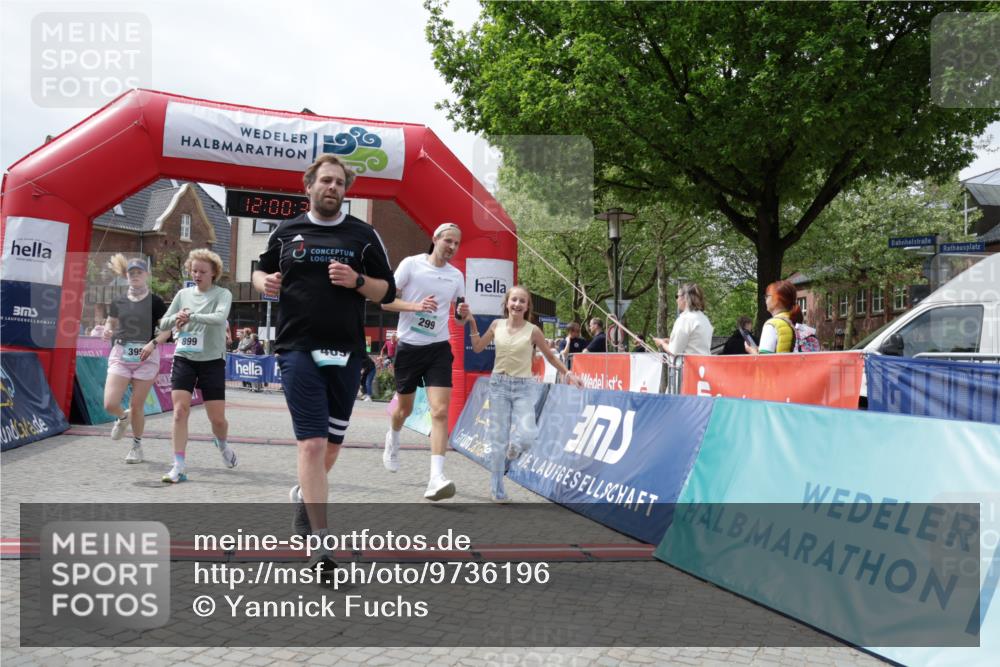 10.05.2026 - 8. Wedeler Halbmarathon Yannick Fuchs http://msf.ph/oto/9736196 10.05.2026 12:00:36 Ziel 281, 299, 395, 469, 899 meine-sportfotos.de