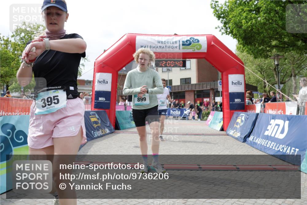 10.05.2026 - 8. Wedeler Halbmarathon Yannick Fuchs http://msf.ph/oto/9736206 10.05.2026 12:00:38 Ziel 281, 299, 395, 469, 899 meine-sportfotos.de