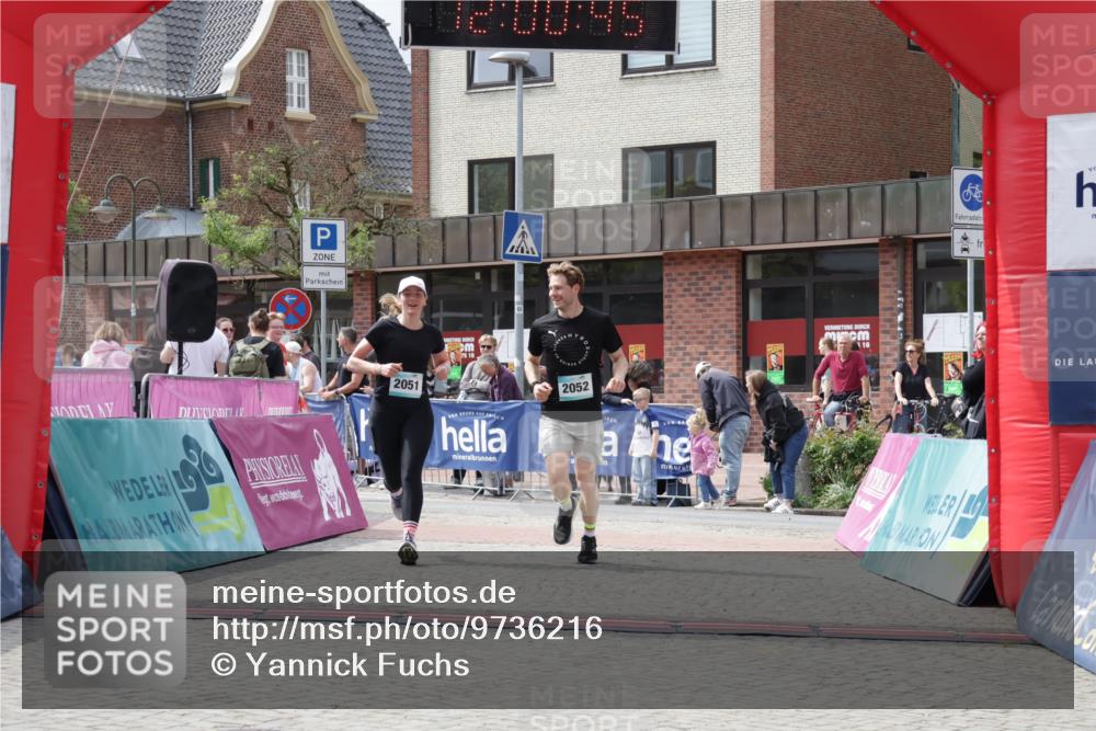 10.05.2026 - 8. Wedeler Halbmarathon Yannick Fuchs http://msf.ph/oto/9736216 10.05.2026 12:00:43 Ziel 281, 2051, 2052 meine-sportfotos.de