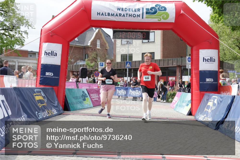 10.05.2026 - 8. Wedeler Halbmarathon Yannick Fuchs http://msf.ph/oto/9736240 10.05.2026 12:00:48 Ziel 491, 946, 1053, 2051, 2052 meine-sportfotos.de