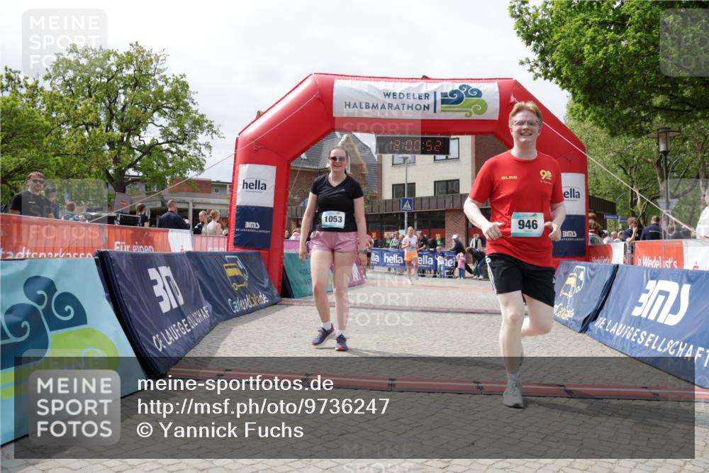 10.05.2026 - 8. Wedeler Halbmarathon Yannick Fuchs http://msf.ph/oto/9736247 10.05.2026 12:00:50 Ziel 491, 946, 1053, 2051, 2052 meine-sportfotos.de