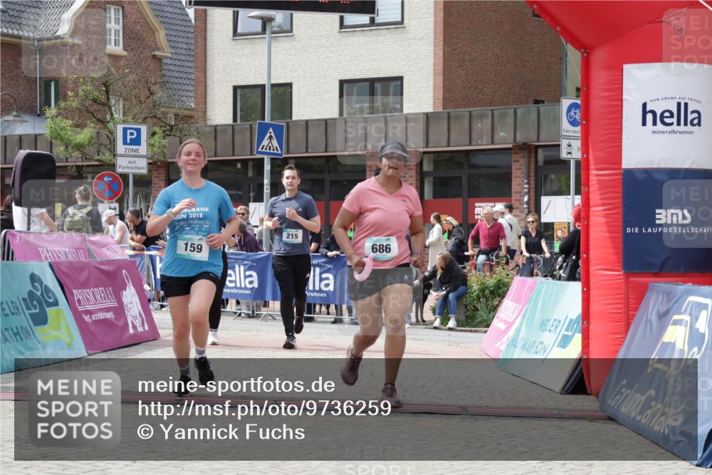 10.05.2026 - 8. Wedeler Halbmarathon Yannick Fuchs http://msf.ph/oto/9736259 10.05.2026 12:00:55 Ziel 159, 215, 216, 491, 686 meine-sportfotos.de