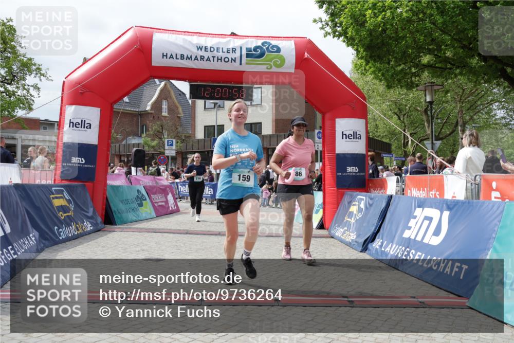 10.05.2026 - 8. Wedeler Halbmarathon Yannick Fuchs http://msf.ph/oto/9736264 10.05.2026 12:00:56 Ziel 159, 215, 216, 491, 686 meine-sportfotos.de