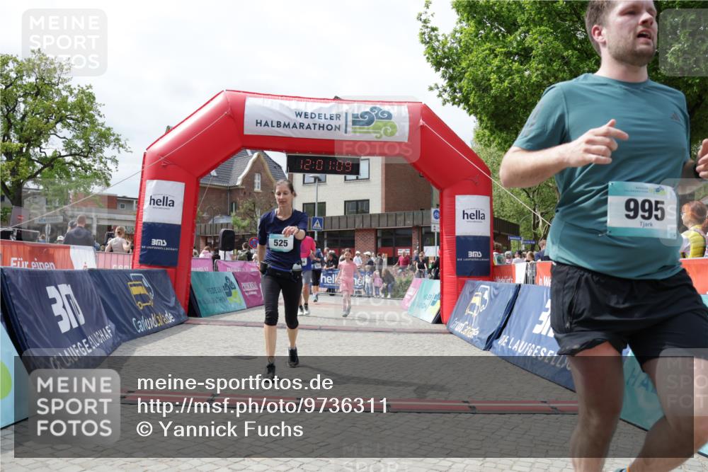 10.05.2026 - 8. Wedeler Halbmarathon Yannick Fuchs http://msf.ph/oto/9736311 10.05.2026 12:01:07 Ziel 525, 544, 614, 994, 995 meine-sportfotos.de