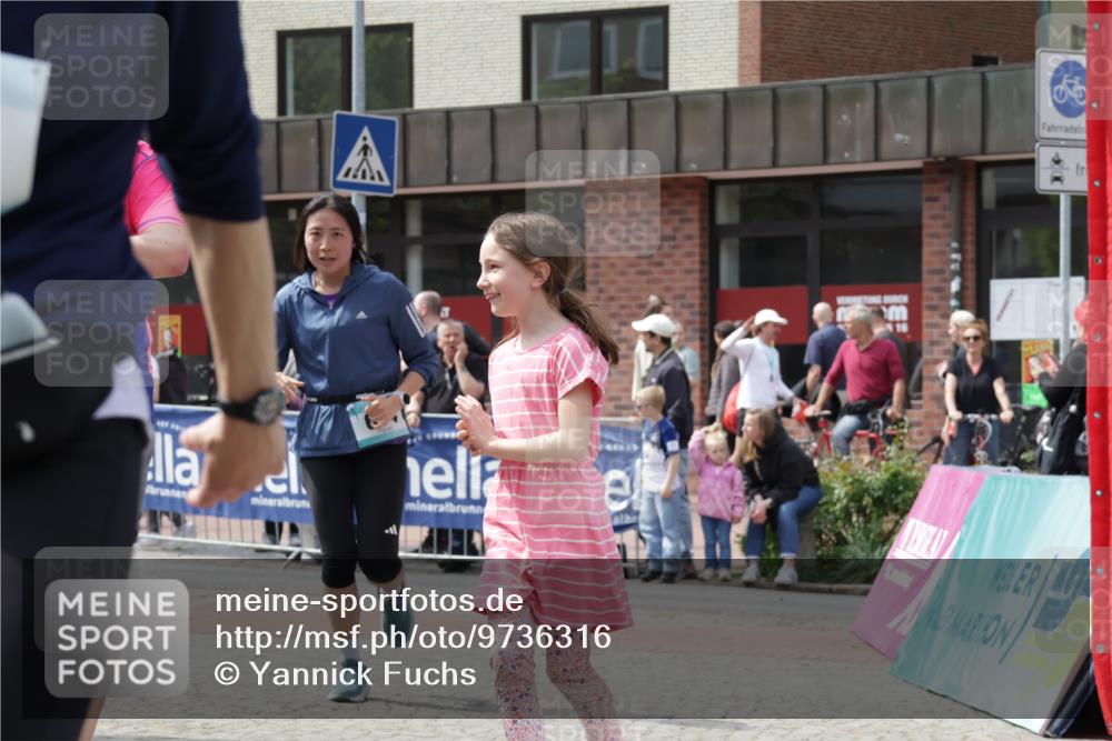 10.05.2026 - 8. Wedeler Halbmarathon Yannick Fuchs http://msf.ph/oto/9736316 10.05.2026 12:01:09 Ziel 525, 544, 614, 995 meine-sportfotos.de