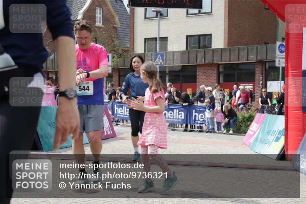10.05.2026 - 8. Wedeler Halbmarathon Yannick Fuchs http://msf.ph/oto/9736321 10.05.2026 12:01:10 Ziel 525, 544, 614, 995 meine-sportfotos.de