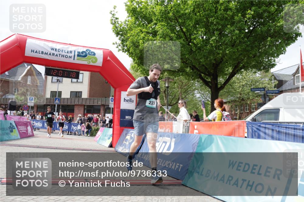 10.05.2026 - 8. Wedeler Halbmarathon Yannick Fuchs http://msf.ph/oto/9736333 10.05.2026 12:01:16 Ziel 6, 219, 227, 614 meine-sportfotos.de