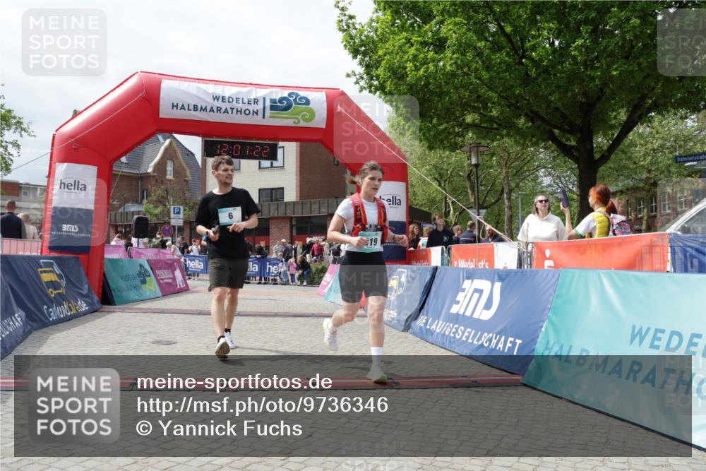10.05.2026 - 8. Wedeler Halbmarathon Yannick Fuchs http://msf.ph/oto/9736346 10.05.2026 12:01:20 Ziel 6, 219, 227, 717 meine-sportfotos.de