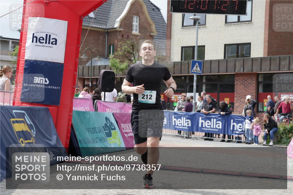 10.05.2026 - 8. Wedeler Halbmarathon Yannick Fuchs http://msf.ph/oto/9736357 10.05.2026 12:01:25 Ziel 6, 212, 219, 717 meine-sportfotos.de