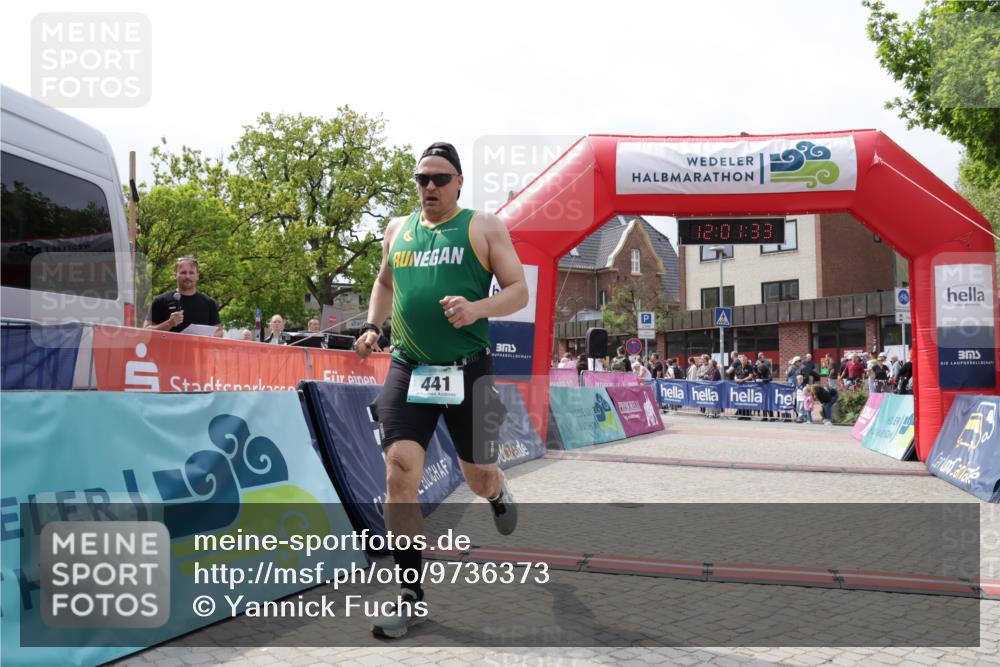 10.05.2026 - 8. Wedeler Halbmarathon Yannick Fuchs http://msf.ph/oto/9736373 10.05.2026 12:01:32 Ziel 441 meine-sportfotos.de