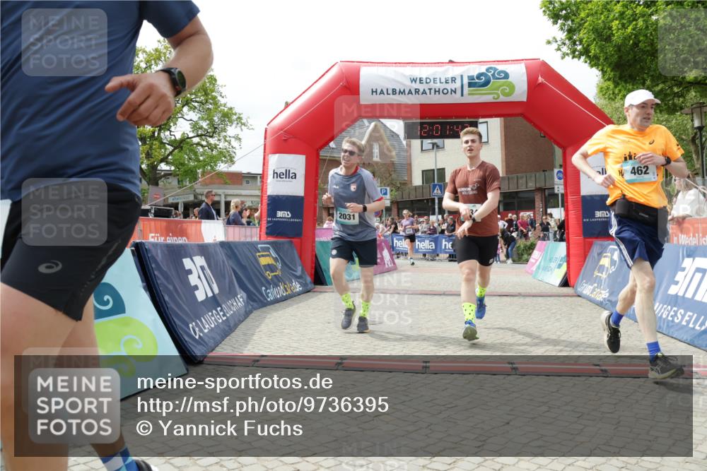 10.05.2026 - 8. Wedeler Halbmarathon Yannick Fuchs http://msf.ph/oto/9736395 10.05.2026 12:01:41 Ziel 462, 535, 643, 2031, 2034 meine-sportfotos.de