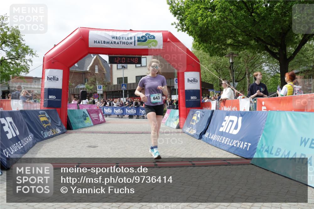 10.05.2026 - 8. Wedeler Halbmarathon Yannick Fuchs http://msf.ph/oto/9736414 10.05.2026 12:01:46 Ziel 643, 2031, 2034 meine-sportfotos.de
