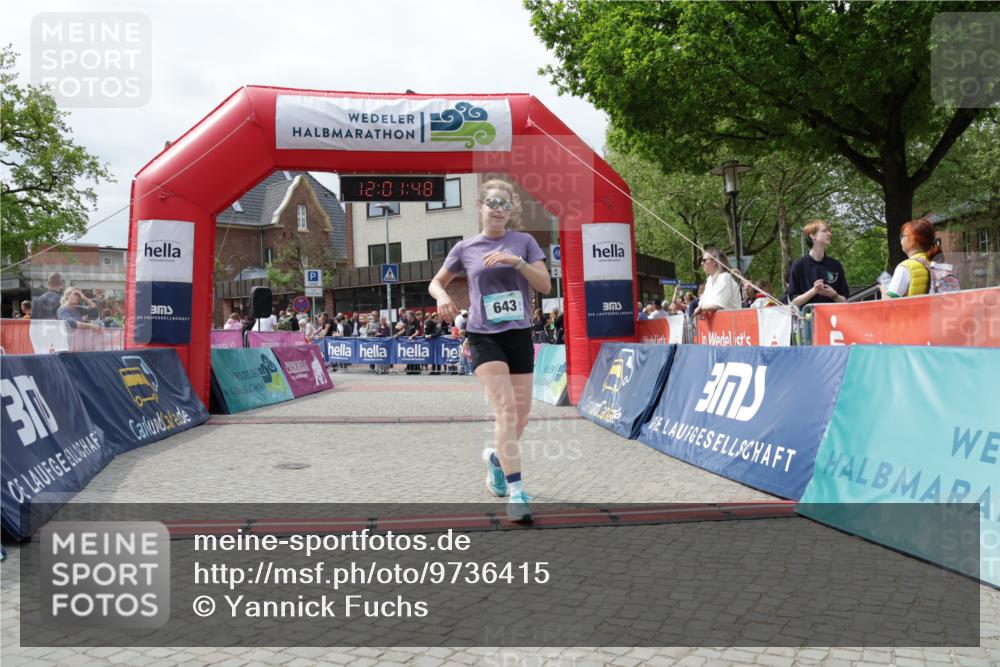 10.05.2026 - 8. Wedeler Halbmarathon Yannick Fuchs http://msf.ph/oto/9736415 10.05.2026 12:01:46 Ziel 643, 2031, 2034 meine-sportfotos.de