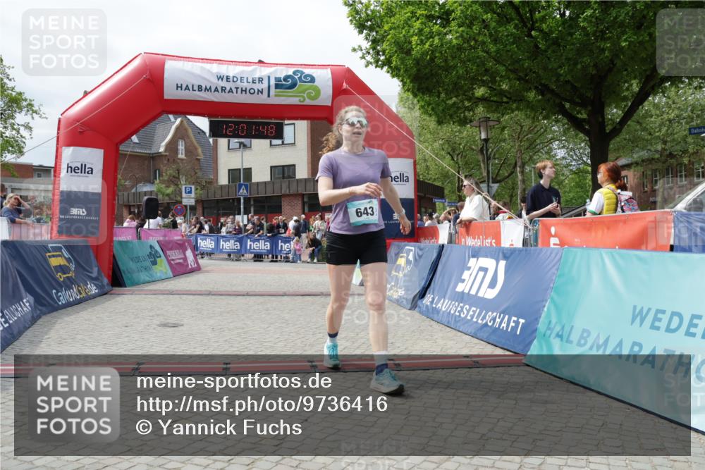 10.05.2026 - 8. Wedeler Halbmarathon Yannick Fuchs http://msf.ph/oto/9736416 10.05.2026 12:01:46 Ziel 643, 2031, 2034 meine-sportfotos.de