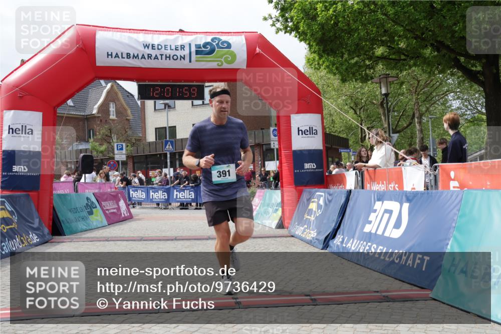 10.05.2026 - 8. Wedeler Halbmarathon Yannick Fuchs http://msf.ph/oto/9736429 10.05.2026 12:01:57 Ziel 391 meine-sportfotos.de