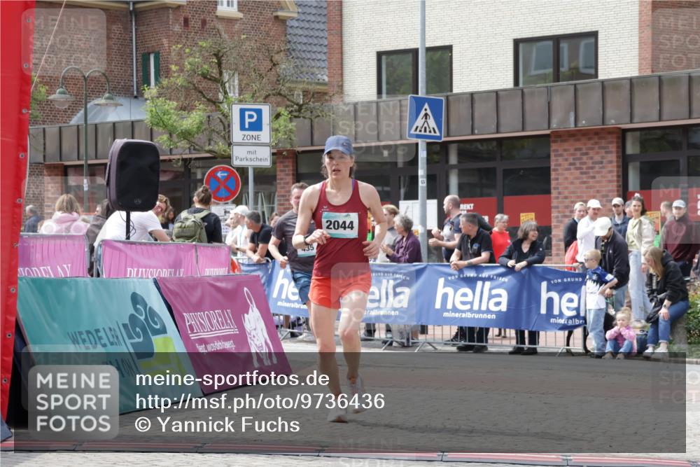 10.05.2026 - 8. Wedeler Halbmarathon Yannick Fuchs http://msf.ph/oto/9736436 10.05.2026 12:02:28 Ziel 435, 2044 meine-sportfotos.de