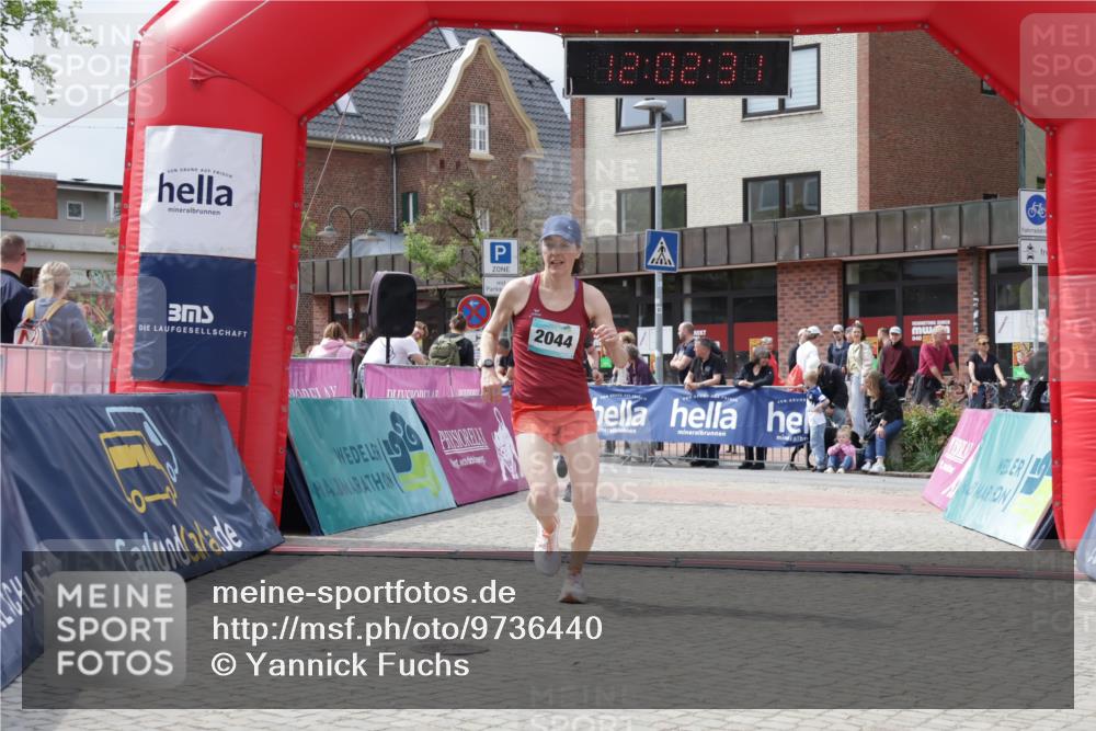 10.05.2026 - 8. Wedeler Halbmarathon Yannick Fuchs http://msf.ph/oto/9736440 10.05.2026 12:02:29 Ziel 435, 2044 meine-sportfotos.de