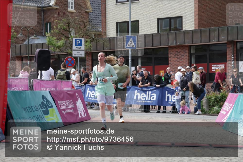 10.05.2026 - 8. Wedeler Halbmarathon Yannick Fuchs http://msf.ph/oto/9736456 10.05.2026 12:02:45 Ziel 813, 986 meine-sportfotos.de