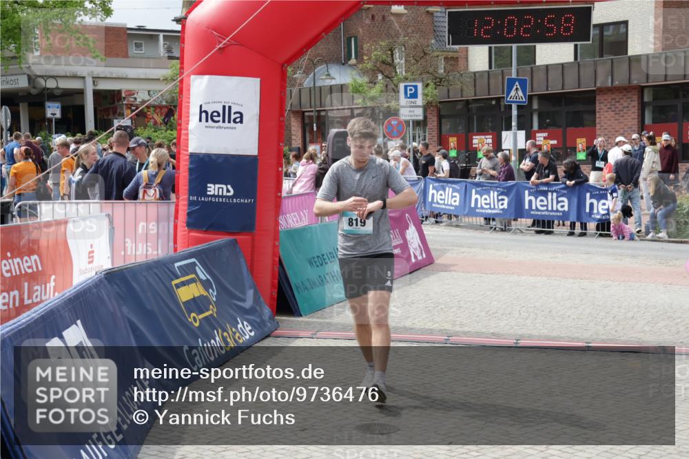 10.05.2026 - 8. Wedeler Halbmarathon Yannick Fuchs http://msf.ph/oto/9736476 10.05.2026 12:02:56 Ziel 819 meine-sportfotos.de