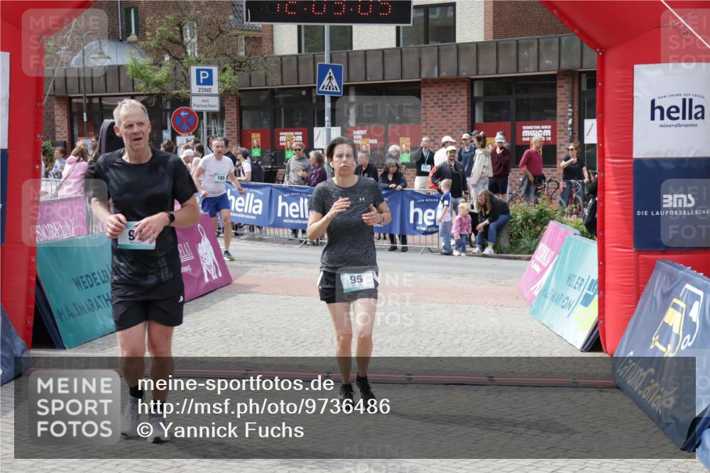 10.05.2026 - 8. Wedeler Halbmarathon Yannick Fuchs http://msf.ph/oto/9736486 10.05.2026 12:03:03 Ziel 95, 97, 185 meine-sportfotos.de