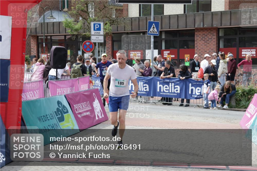 10.05.2026 - 8. Wedeler Halbmarathon Yannick Fuchs http://msf.ph/oto/9736491 10.05.2026 12:03:06 Ziel 95, 97, 185, 229, 531 meine-sportfotos.de