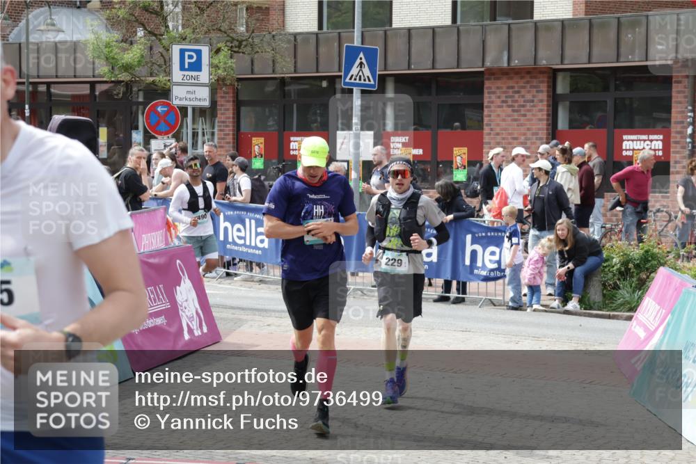 10.05.2026 - 8. Wedeler Halbmarathon Yannick Fuchs http://msf.ph/oto/9736499 10.05.2026 12:03:09 Ziel 95, 185, 229, 490, 531 meine-sportfotos.de