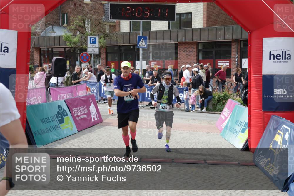 10.05.2026 - 8. Wedeler Halbmarathon Yannick Fuchs http://msf.ph/oto/9736502 10.05.2026 12:03:09 Ziel 95, 185, 229, 490, 531 meine-sportfotos.de