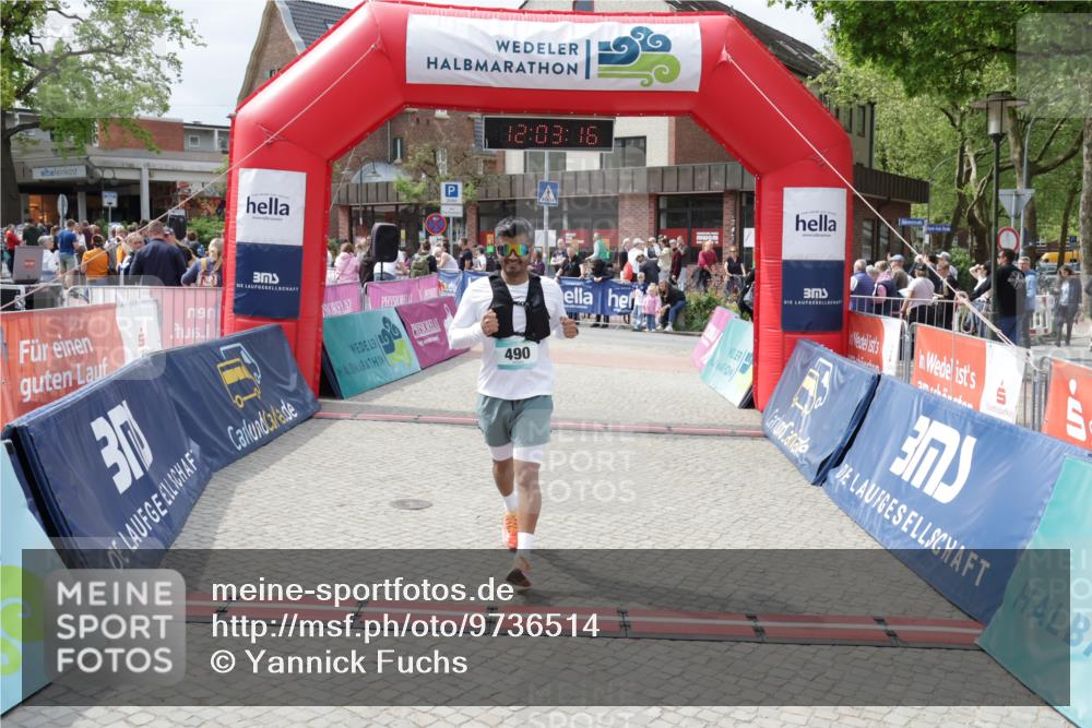 10.05.2026 - 8. Wedeler Halbmarathon Yannick Fuchs http://msf.ph/oto/9736514 10.05.2026 12:03:14 Ziel 229, 490, 531 meine-sportfotos.de