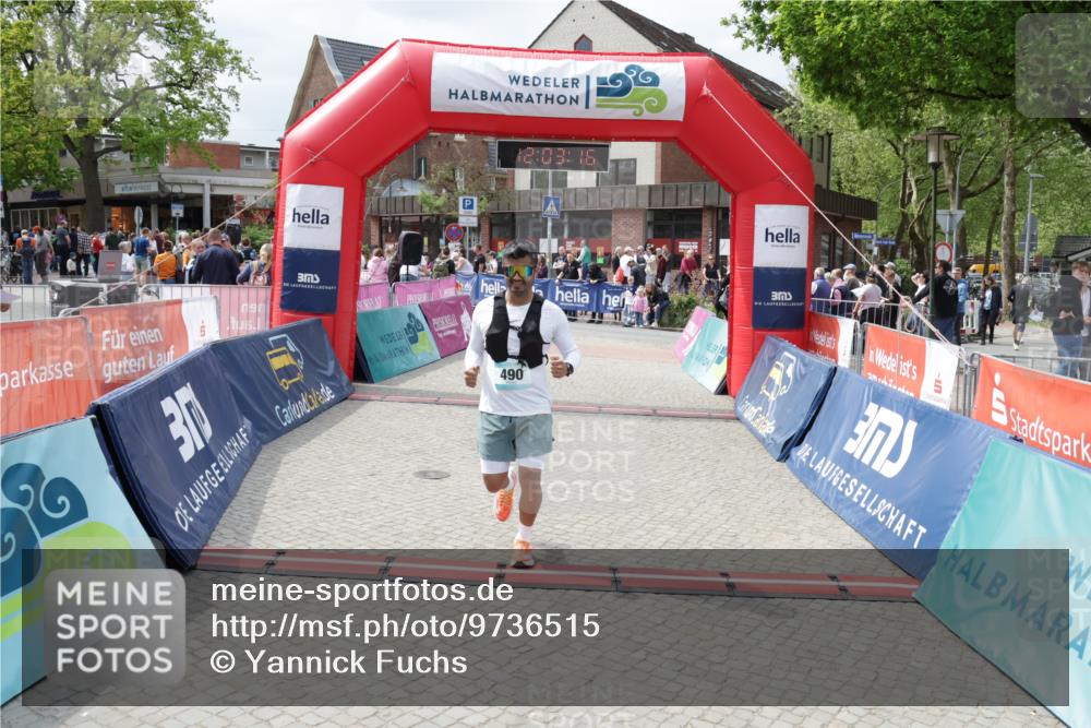10.05.2026 - 8. Wedeler Halbmarathon Yannick Fuchs http://msf.ph/oto/9736515 10.05.2026 12:03:14 Ziel 229, 490, 531 meine-sportfotos.de