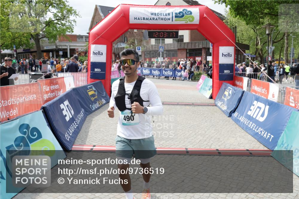 10.05.2026 - 8. Wedeler Halbmarathon Yannick Fuchs http://msf.ph/oto/9736519 10.05.2026 12:03:15 Ziel 229, 490, 531 meine-sportfotos.de