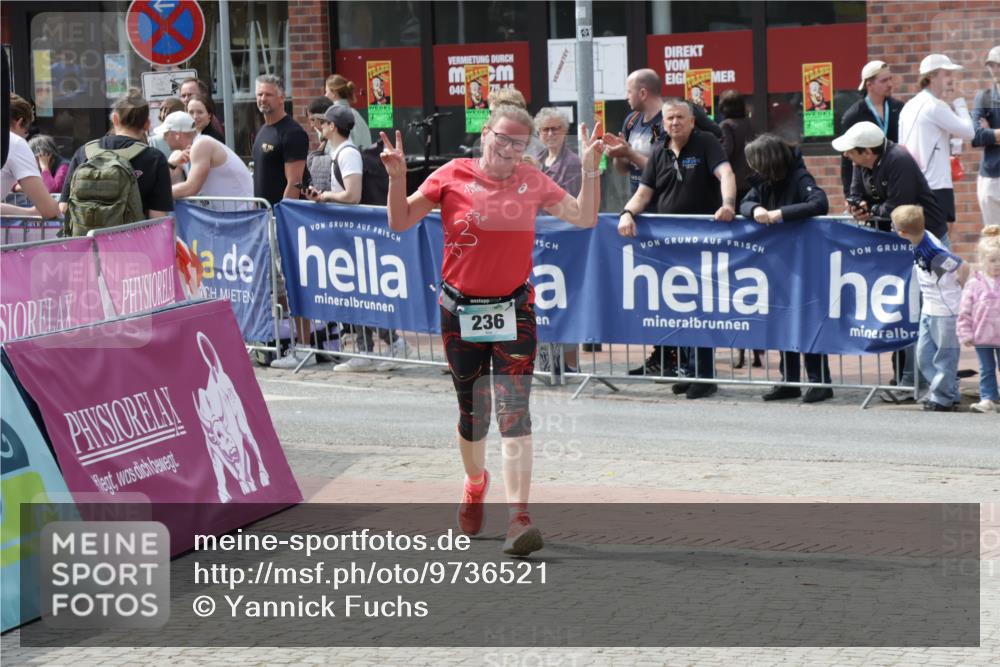10.05.2026 - 8. Wedeler Halbmarathon Yannick Fuchs http://msf.ph/oto/9736521 10.05.2026 12:03:19 Ziel 236, 490 meine-sportfotos.de
