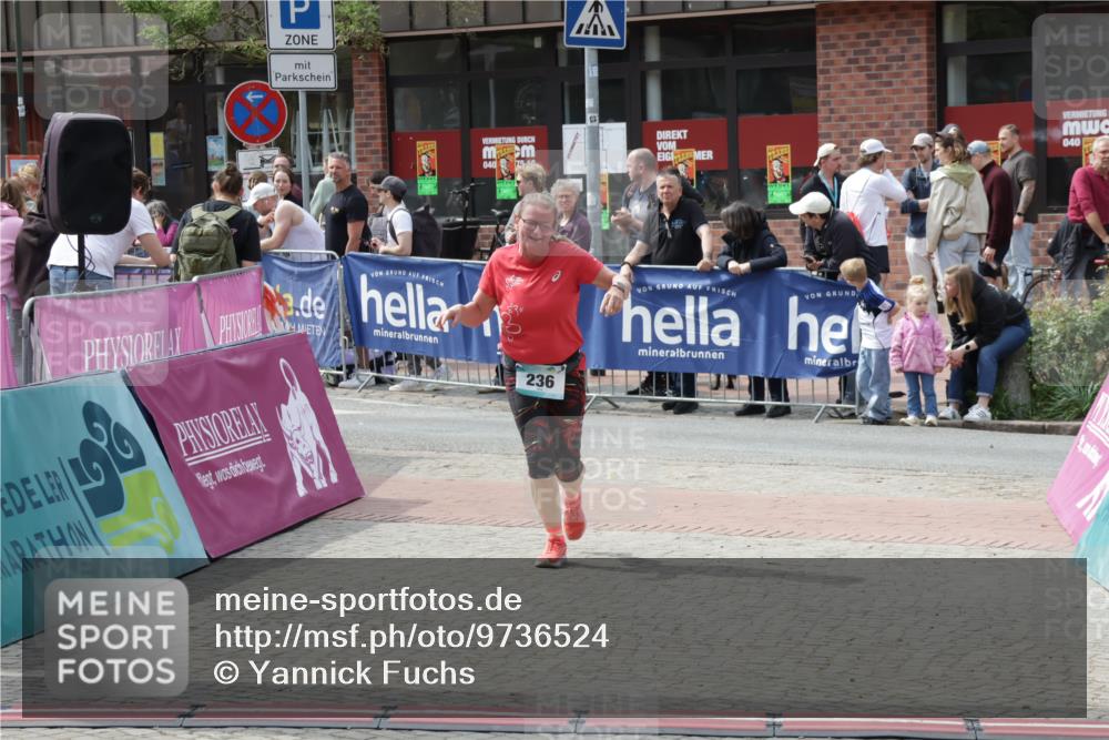 10.05.2026 - 8. Wedeler Halbmarathon Yannick Fuchs http://msf.ph/oto/9736524 10.05.2026 12:03:20 Ziel 236 meine-sportfotos.de