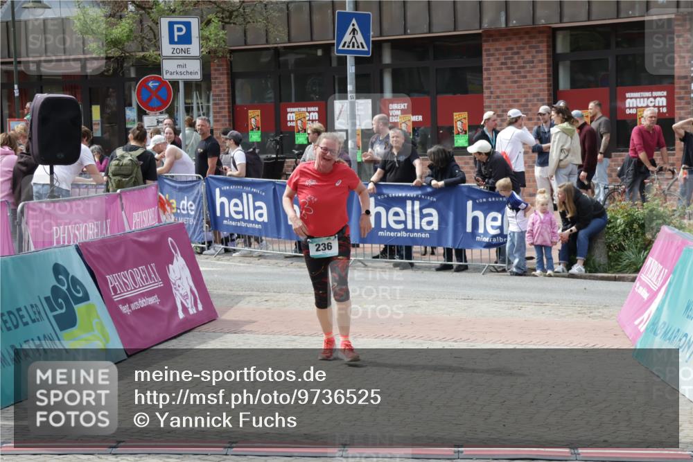 10.05.2026 - 8. Wedeler Halbmarathon Yannick Fuchs http://msf.ph/oto/9736525 10.05.2026 12:03:20 Ziel 236 meine-sportfotos.de