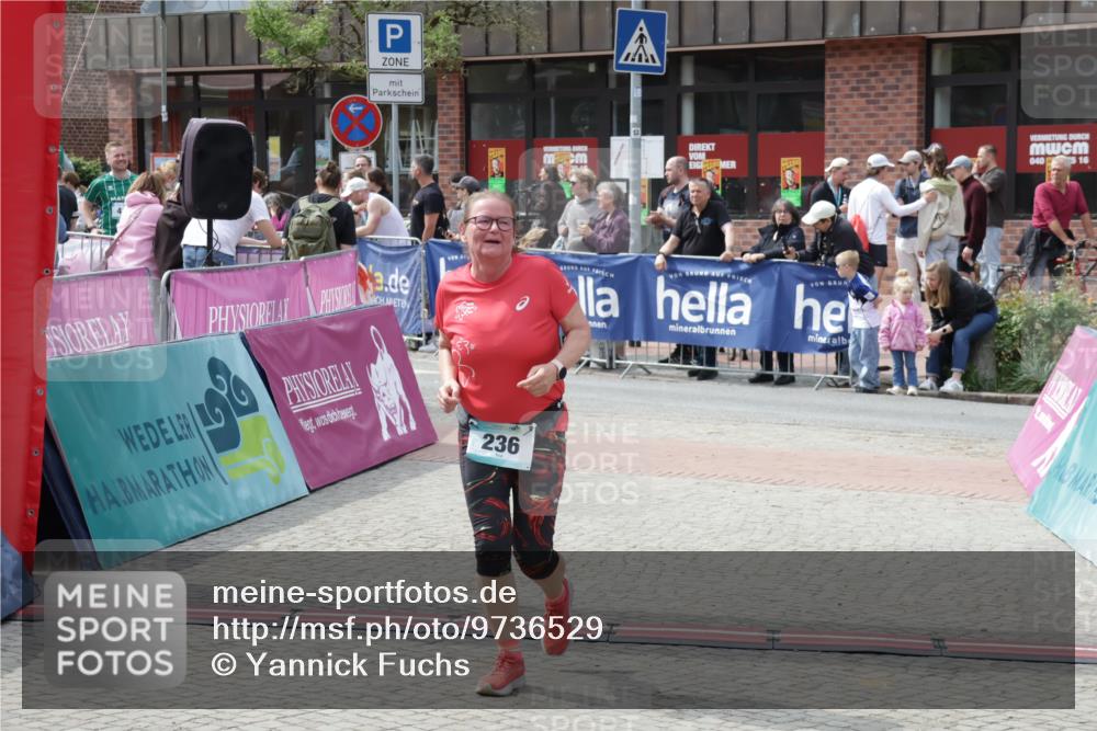 10.05.2026 - 8. Wedeler Halbmarathon Yannick Fuchs http://msf.ph/oto/9736529 10.05.2026 12:03:22 Ziel 236 meine-sportfotos.de