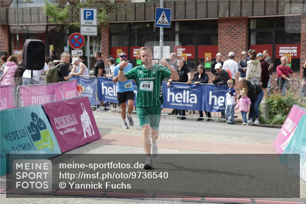 10.05.2026 - 8. Wedeler Halbmarathon Yannick Fuchs http://msf.ph/oto/9736540 10.05.2026 12:03:27 Ziel 236, 419, 636 meine-sportfotos.de
