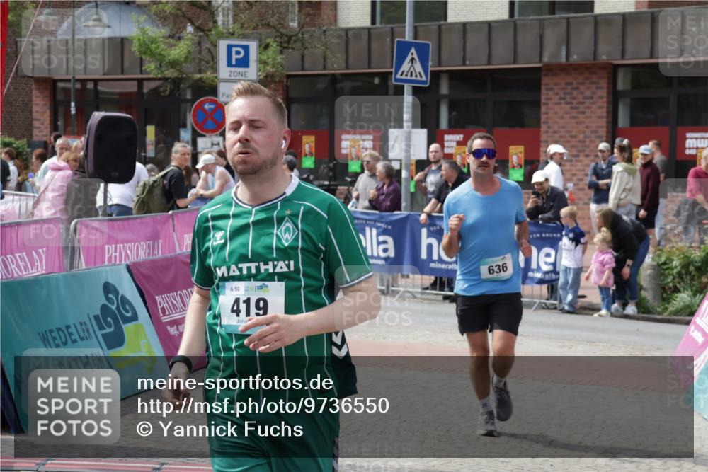 10.05.2026 - 8. Wedeler Halbmarathon Yannick Fuchs http://msf.ph/oto/9736550 10.05.2026 12:03:29 Ziel 419, 636 meine-sportfotos.de